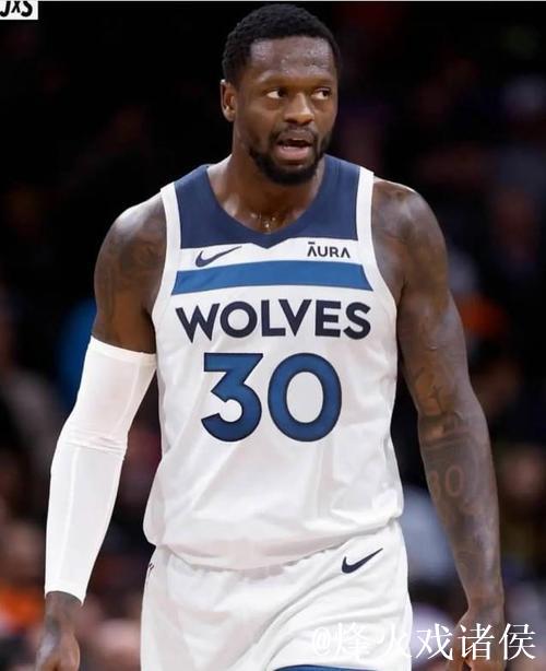 兰德尔半场出战16分钟，10中5得到19分5板2助攻